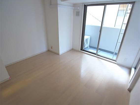 アドバンス三宮ステージアの居間・リビング