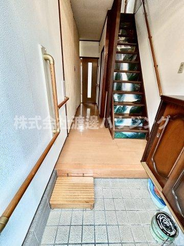玉串町東3丁目テラスハウスの玄関