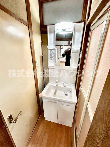 玉串町東3丁目テラスハウスの洗面所