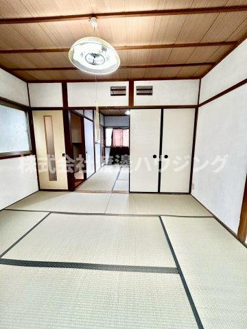 玉串町東3丁目テラスハウスの寝室