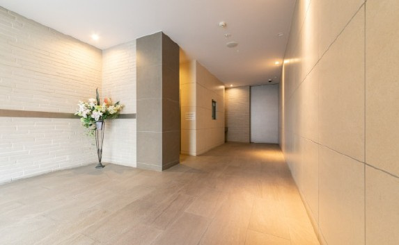 西日暮里フラッツのロビー