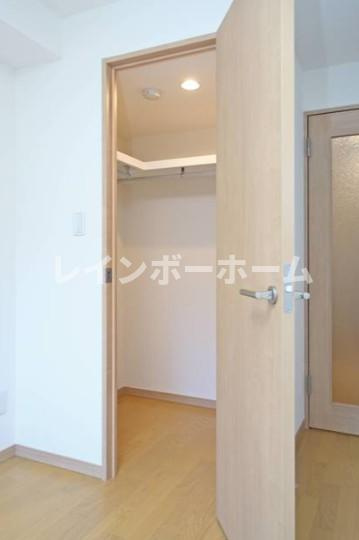 レオ四拾六番館の収納