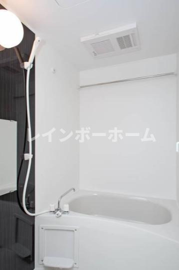 レオ四拾六番館の浴室