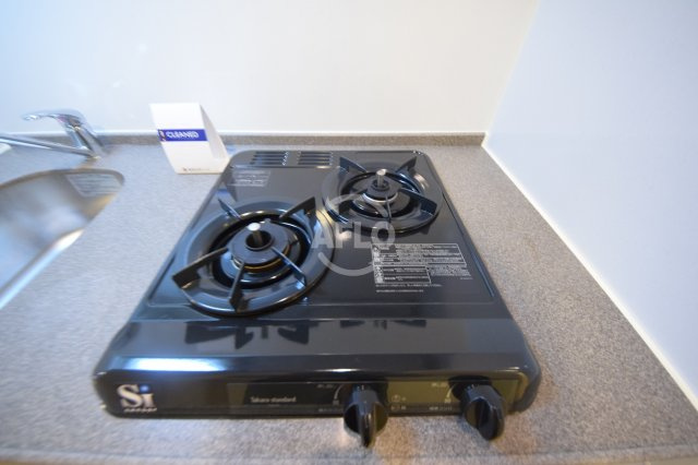 コンフォリア心斎橋ＥＡＳＴのキッチン|コンフォリア心斎橋ＥＡＳＴ　二口コンロ