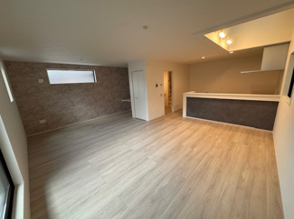 【居間・リビング】 | LIGARE名古屋市北区柳原1期全4棟【仲介手数料無料　清水小　八王子中】 | 撮影
社長の村田です！
自らプレイヤーとして営業しています
長年の経験と実績から皆様により良いマイホーム購入のご提案をいたします。
住宅ローンの不安や購入後の不安等何でもご相談ください。