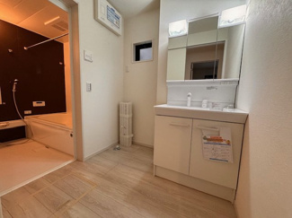 【玄関】 | LIGARE名古屋市北区柳原1期全4棟【仲介手数料無料　清水小　八王子中】 | LINEから簡単お問合せ可能！
友達検索で@nqk7328tです！。