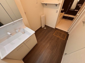 【独立洗面台】 | LIGARE名古屋市北区柳原1期全4棟【仲介手数料無料　清水小　八王子中】 | 撮影
社長の村田です！
自らプレイヤーとして営業しています
長年の経験と実績から皆様により良いマイホーム購入のご提案をいたします。
住宅ローンの不安や購入後の不安等何でもご相談ください。