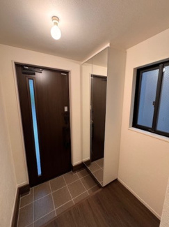 【内装】 | LIGARE名古屋市北区柳原1期全4棟【仲介手数料無料　清水小　八王子中】 | 撮影
社長の村田です！
自らプレイヤーとして営業しています
長年の経験と実績から皆様により良いマイホーム購入のご提案をいたします。
住宅ローンの不安や購入後の不安等何でもご相談ください。