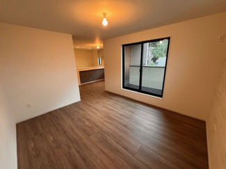 【居間・リビング】 | LIGARE名古屋市北区柳原1期全4棟【仲介手数料無料　清水小　八王子中】 | LINEから簡単お問合せ可能！
友達検索で@nqk7328tです！。