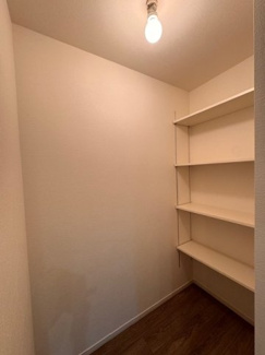 【内装】 | LIGARE名古屋市北区柳原1期全4棟【仲介手数料無料　清水小　八王子中】 | 撮影
社長の村田です！
自らプレイヤーとして営業しています
長年の経験と実績から皆様により良いマイホーム購入のご提案をいたします。
住宅ローンの不安や購入後の不安等何でもご相談ください。