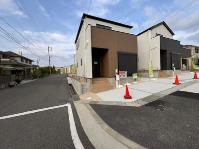 【前面道路含む現地写真】 | Terrechez守山区上志段味5期全5棟【上志段味小　志段味中】 | LINEから簡単お問合せ可能！
友達検索で@nqk7328tです！。