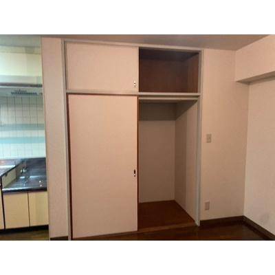 【内装】 | KOシティ5 | 明るい色調の室内です