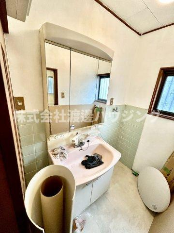 東山町一戸建の洗面所