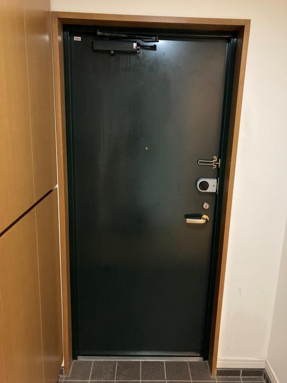 世田谷桜丘グレイスコートの玄関