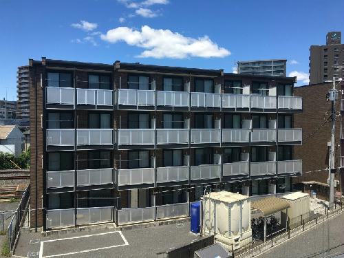 レオパレスエムズ柏のエントランス|落ち着いたエントランスです