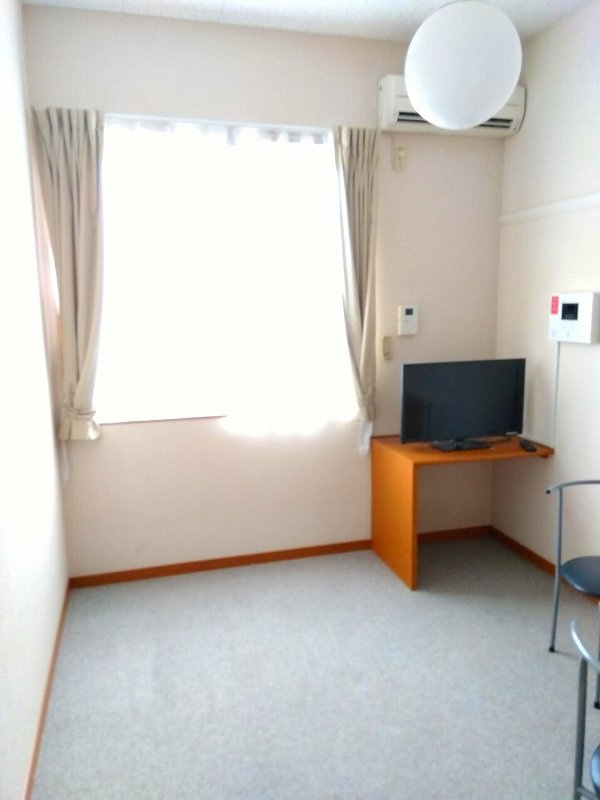 レオパレスベルピーノの寝室|落ち着いて過ごせるお部屋なので、寝室にいかがでしょうか