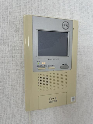 ★オートロック付モニターフォンで安心★