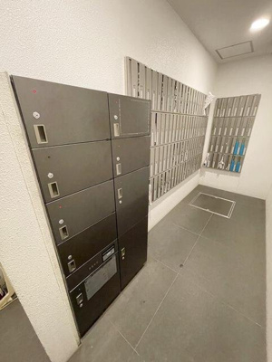 ★宅配ボックス完備で留守でも安心★