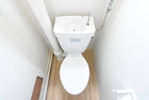 ビレッジハウス足利福居2号棟のトイレ|ビレッジハウスの同一物件・同一タイプの間取りの写真です