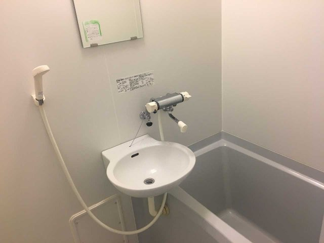 レオパレス悠の浴室