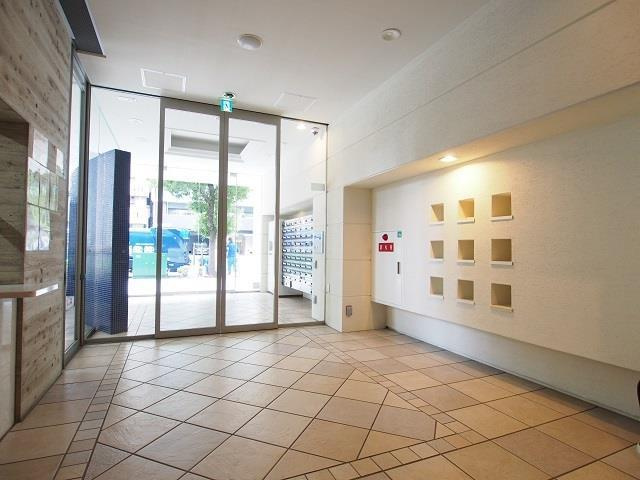 エスリード天満橋のロビー