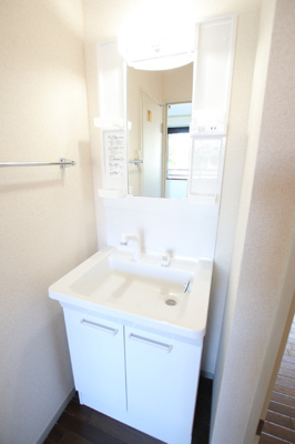 洗髪洗面化粧台