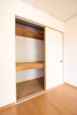 南側洋室の収納