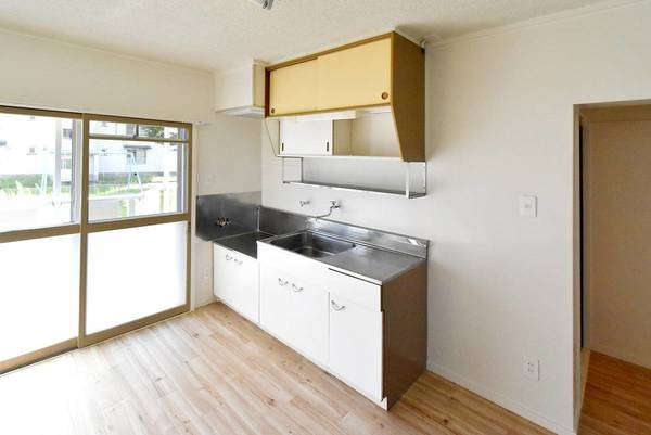 ビレッジハウス宮成2号棟のキッチン|ビレッジハウスの同一物件・同一タイプの間取りの写真です