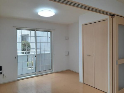 【洋室】 | レジデンスガーデン１