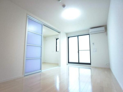 【洋室】 | リブリ・クレラーレ