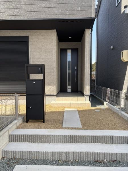 豊川御津町広石第1期　全4棟・2号棟の玄関|施工例