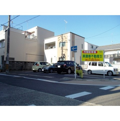 弁天町１丁目駐車場の外観