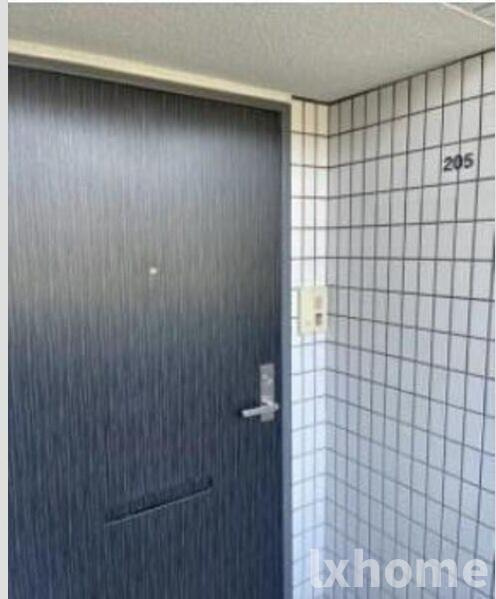 ヒルサイドテラス千里丘の玄関|きれいな玄関です
