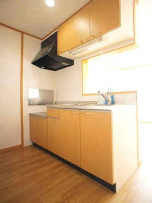 【キッチン】 | シャン・ド・フルールⅠ | 対面キッチンで利便性が良いです♪