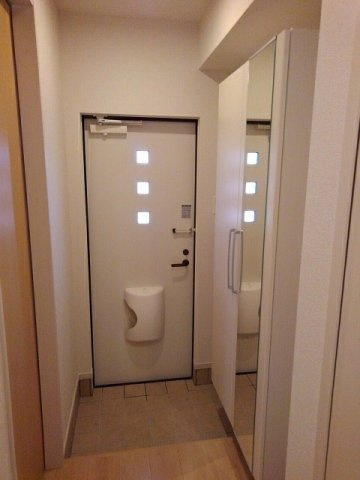 サンリットハウス　Ｂの玄関