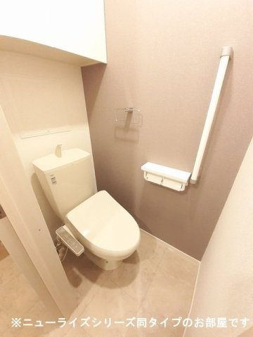 吉敷下東１丁目アパートのトイレ