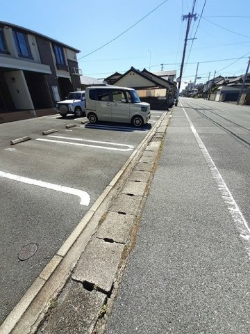 フェアリーⅠの駐車場