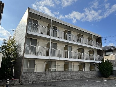 レオパレスプラムの外観