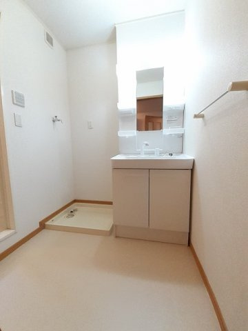 ウエストスクエアＣ棟の洗面所