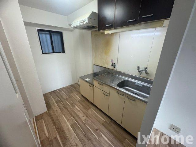 風の街のキッチン|コンパクトなキッチンで掃除もラクラク