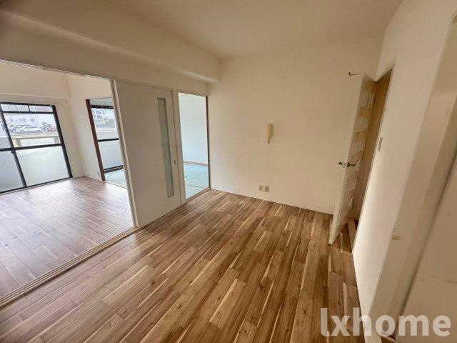 風の街の居間・リビング|こちらのリビングで趣味の時間をお楽しみください