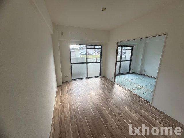 風の街の居間・リビング|ゆったりとした居間です