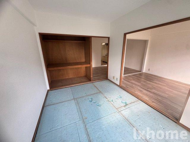 風の街の寝室|開放的な寝室です