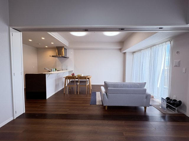 グランデ・プレミアムビスタ野嵩EASTの洋室