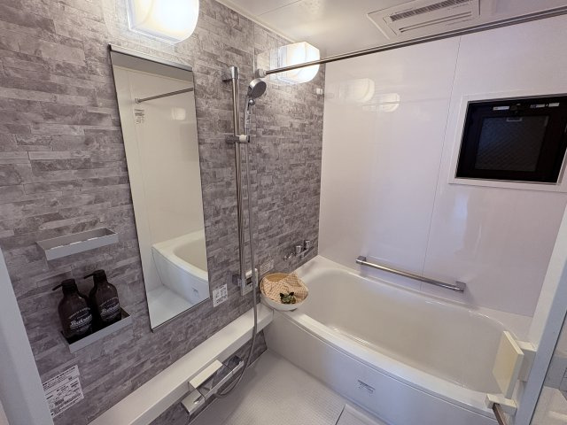 グランデ・プレミアムビスタ野嵩EASTの浴室