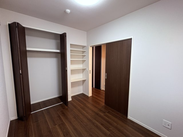 グランデ・プレミアムビスタ野嵩EASTの寝室