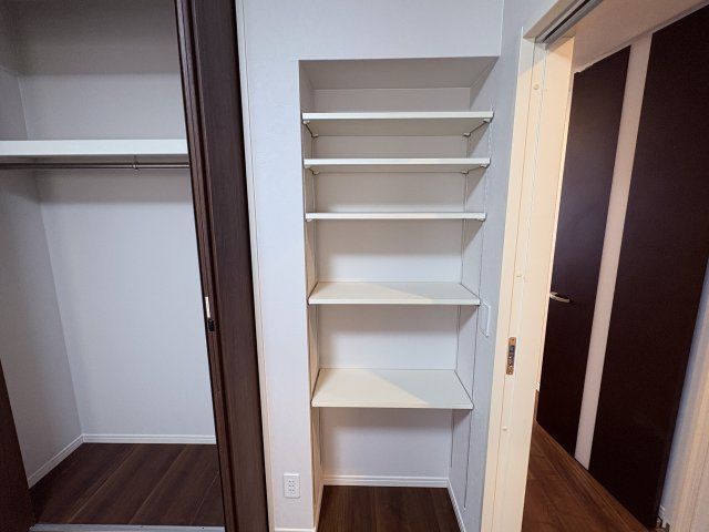 グランデ・プレミアムビスタ野嵩EASTの収納