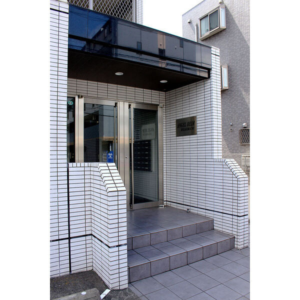 エンゼルハイム東町のエントランス
