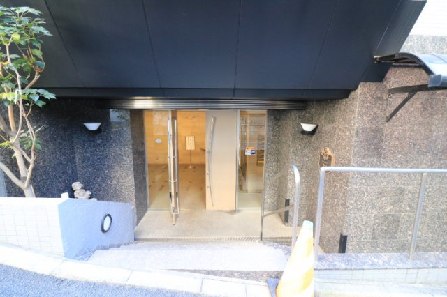 【エントランス】