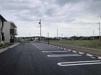 【駐車場】 | ヴェルドゥーラ　Ｃ | 駐車場に車を止められます